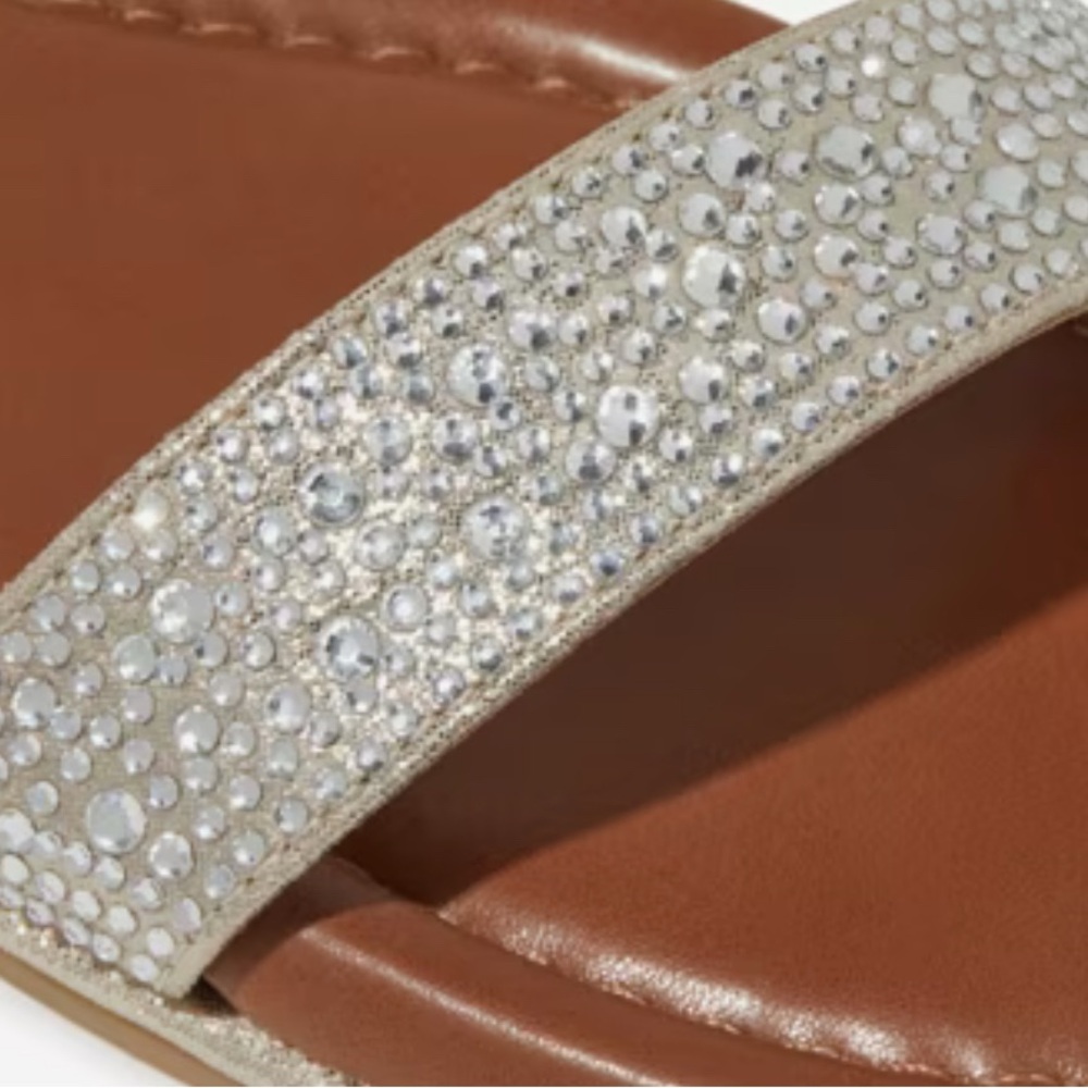 Kelly & Katie Glittering Silver Sandals - Picture 12 of 12